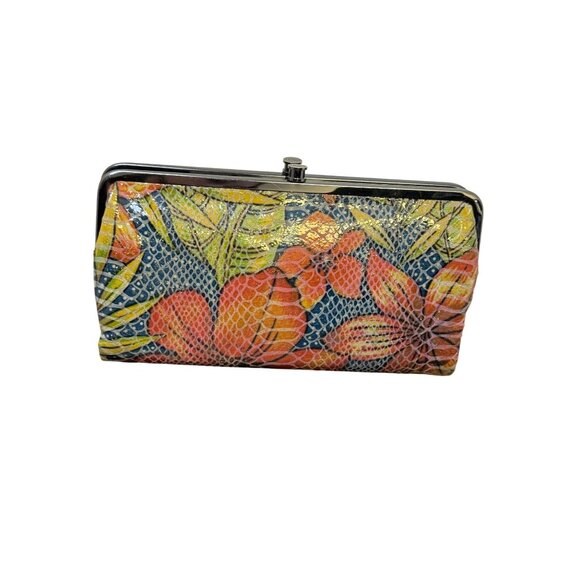 Hobo Handbags - NWT Hobo Floral Print Double Frame Wallet With Snap Closure